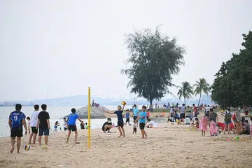PARAS AIR LAUT DAN PANTAI: Dengan perubahan iklim tempat-tempat seperti pantai mungkin terjejas akibat kenaikan paras air laut. - Foto fail 2020 ST