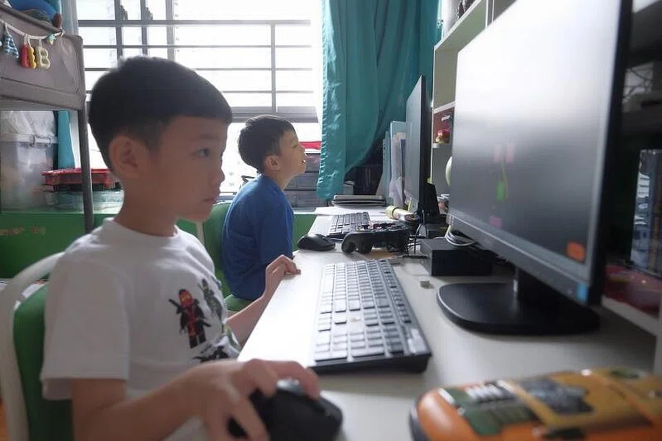 Foto BH oleh GAVIN FOO