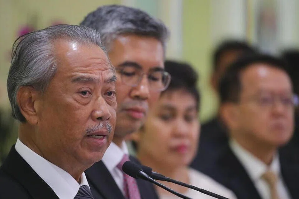 Pakej Rangsangan Ekonomi Prihatin Rakyat bernilai RM250 bilion (S$83.6 bilion) yang diumumkan Perdana Menteri Malaysia Tan Sri Muhyiddin Yassin (paling kiri) pada Jumaat akan memberi manfaat kepada semua lapisan rakyat di Malaysia. - Foto EPA-EFE