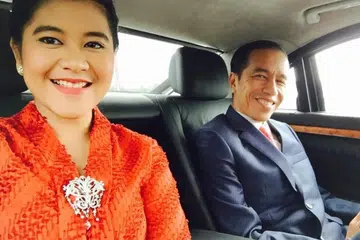 Semasa perbicaraan  rasuah bekas gabenor Maluku Utara, Abdul Gani Kasuba, timbul dakwaan bahawa anak Presiden Joko Widodo, Cik Kahiyang Ayu, memegang permit perlombongan. Istana Presiden menafikan dakwaan itu.  