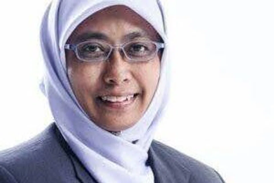 Zarina Begam Abdul Razak, muis, bdmi
