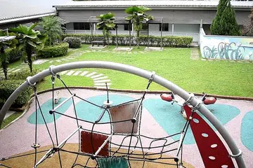 SOKONGAN BUAT MANGSA: Keperluan asas klien di Casa Raudha (gambar atas) disediakan, seperti tempat tidur dan peralatan memasak dan mencuci pakaian. Klien juga boleh berkebun di kebun hidroponik sebagai sebahagian terapi mereka. - Foto CASA RAUDHA