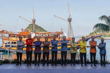 BERTEMU: Para pemimpin dari 10 negara berjumpa di Sidang Puncak Asean ke-42 di Labuan Bajo, Indonesia pada 10-11 Mei 2023. - Foto AFP