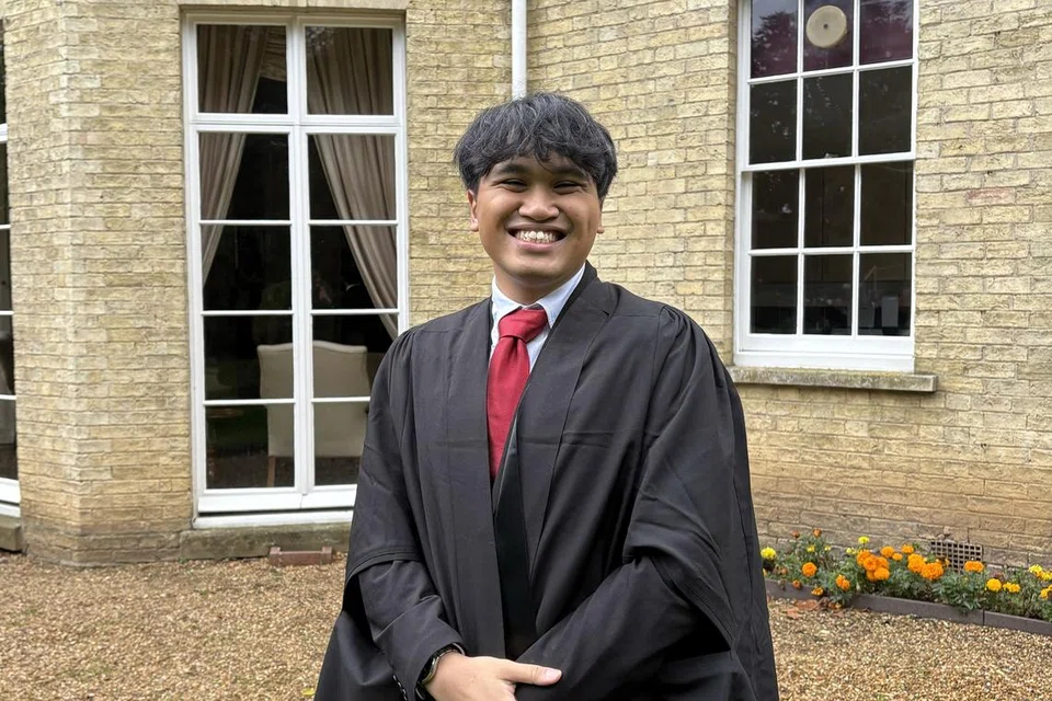 Encik Salifian Sulaiman merupakan penerima Biasiswa Rhodes ke-30 dari Singapura. Beliau akan mengikuti pengajian kedoktoran Kajian Antropologi dan Penghijrahan di Universiti Oxford di England.