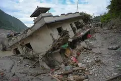 bantuan kecemasan Nepal, mangsa banjir Nepal, Mercy Relief