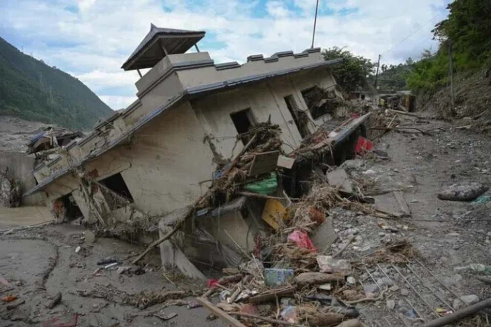 bantuan kecemasan Nepal, mangsa banjir Nepal, Mercy Relief