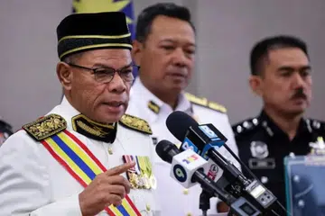 Menteri Dalam Negeri Malaysia, Datuk Seri Saifuddin Nasution Ismail. 