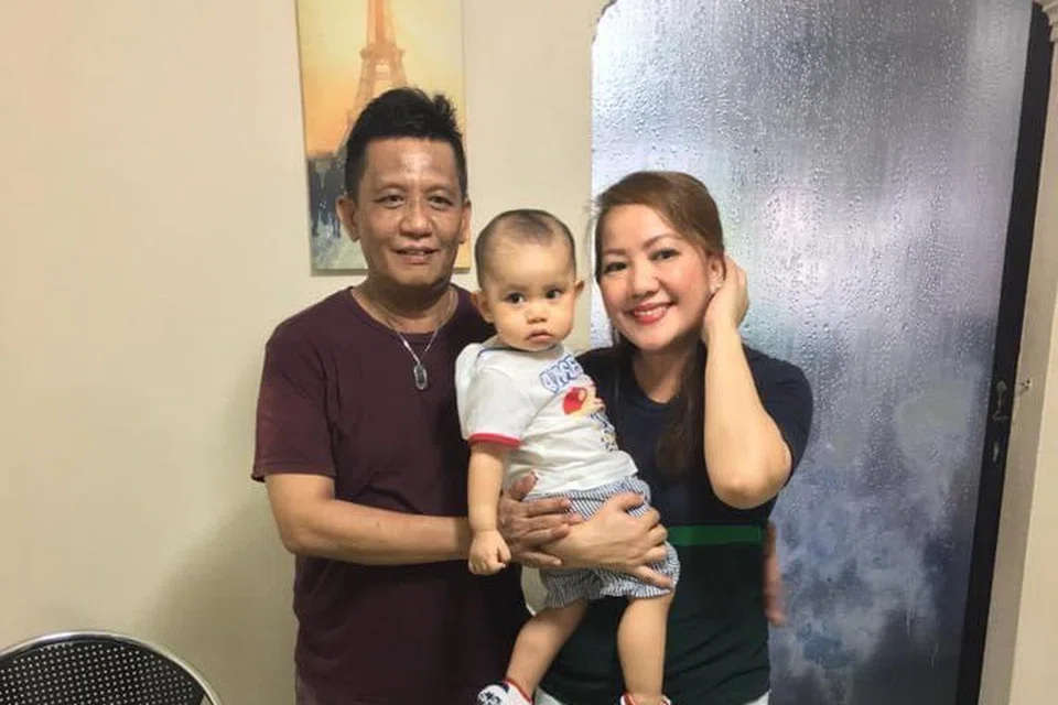 Cik Mila Ricafort Pontanilla (kanan), minat memasak dan telah memulakan perniagaan dari rumah (HBB), Mila’s Kitchen, pada 2021 yang menjual masakan halal Filipina. Bersama dalam gambar ialah suaminya, Encik Ismail Abdul Kadir dan anak mereka, Mikhail Ricafort Ismail.