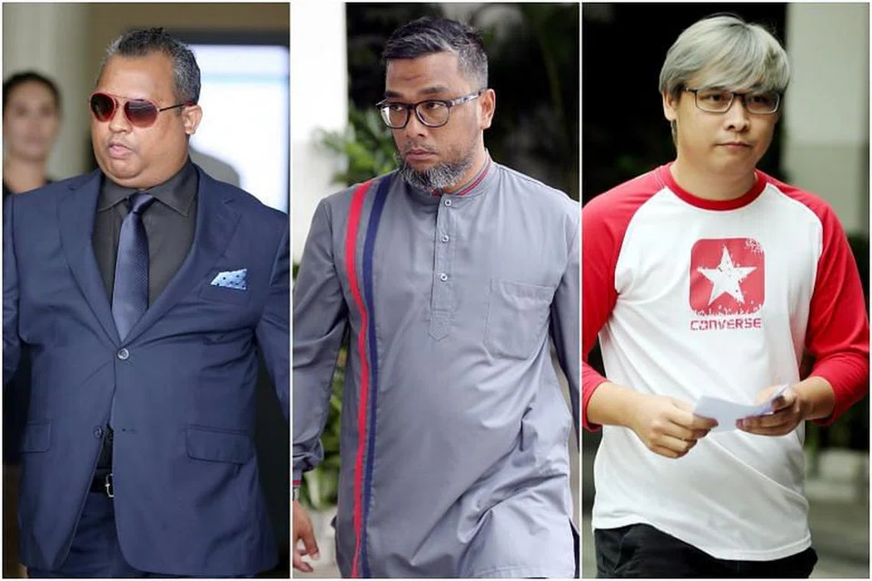 (Dari kiri) Staf Sarjan Abdul Rahman Kadir, Staf Sarjan Mohamed Hafiz Lan, dan Sarjan Muhammad Zuhairi Zainuri masing-masing didakwa pada Jumaat, atas satu tuduhan menghalang proses keadlian dengan sengaja. -Foto BH oleh WONG KWAI CHOW. 