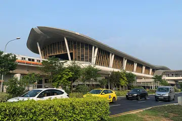 BIAYAI PRASARANA UTAMA: Stesen MRT Canberra dibuka tahun lalu. Projek prasarana utama seperti laluan MRT yang baru pada masa depan boleh dibiayai menerusi pinjaman di bawah satu rang baru yang diperkenalkan di Parlimen semalam. - Foto fail