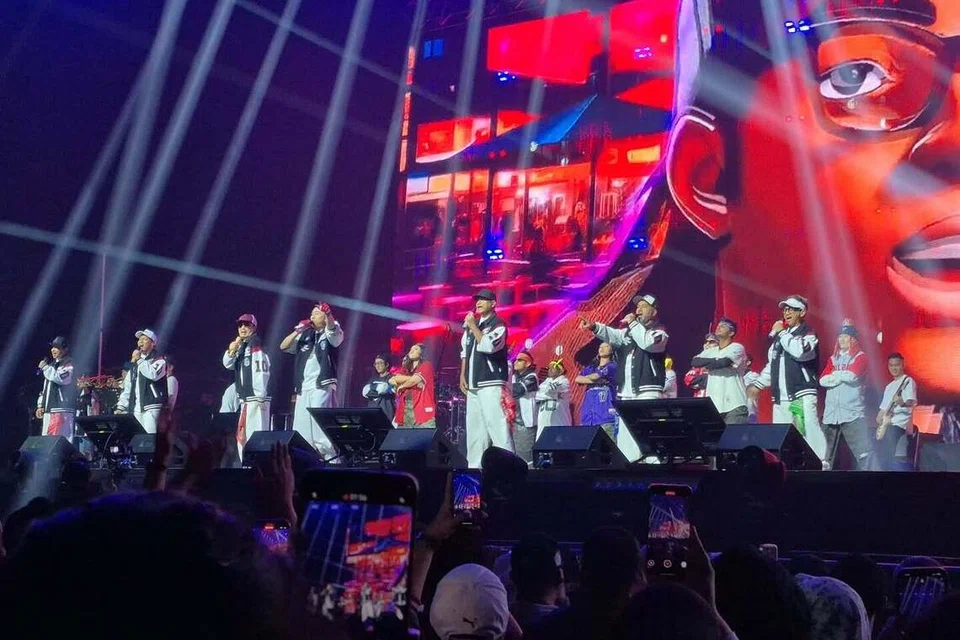 Konsert kumpulan popular 1990-an, 4U2C, dipuji atas dedikasi, daya cipta, dan keikhlasan terhadap muzik mereka yang masih teguh walaupun sudah sekian lama tidak beraksi sebagai sebuah kumpulan.