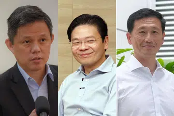 TANGGUNGJAWAB BARU: (Dari kiri) Encik Chan kini menerajui Kementerian Pendidikan, Encik Wong pula Menteri Kewangan manakala Encik Ong memimpin Kementerian Kesihatan. - Foto Fail