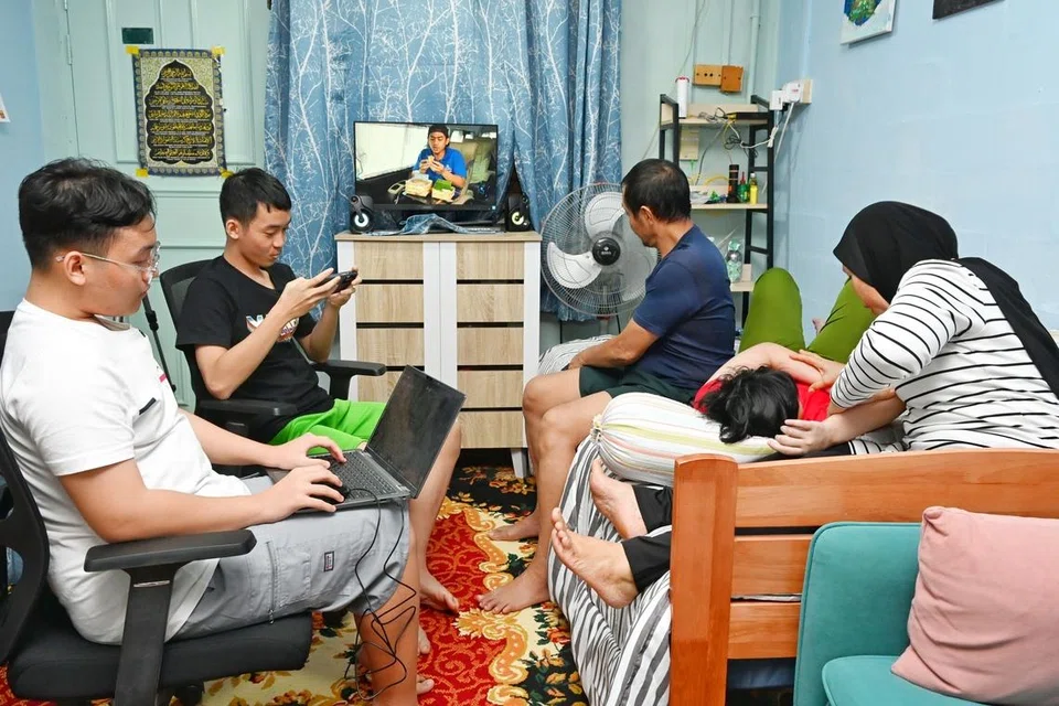 ComLink+, keluarga berpendapatan rendah, mobiliti sosial, bherbual, berita harian