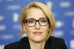GILLIAN ANDERSON: Sedar bahawa terdapat sifat dalam dirinya yang tertarik kepada sesuatu yang kompleks dan kadangkala dengan watak yang agak feminis. - Foto REUTERS