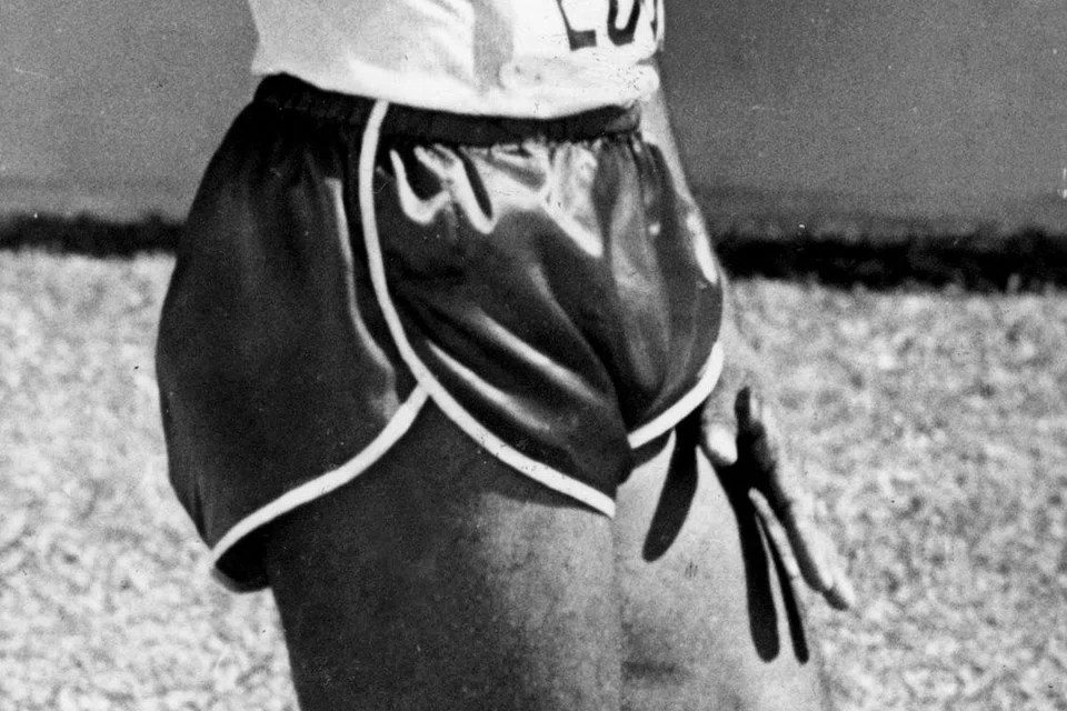Pelari legenda Canagasabai Kunalan mencatat masa 10.38 saat dalam acara 100 meter semasa Sukan Olimpik Musim Panas 1968 - satu rekod kebangsaan yang kekal selama 33 tahun.