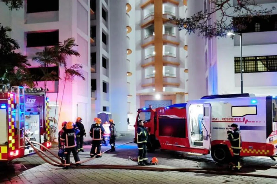 KEBAKARAN: SCDF dimaklumkan tentang satu kebakaran di Blok 517A Jurong West Street 52 sekitar 1.30 pagi pada 24 Februari 2019.