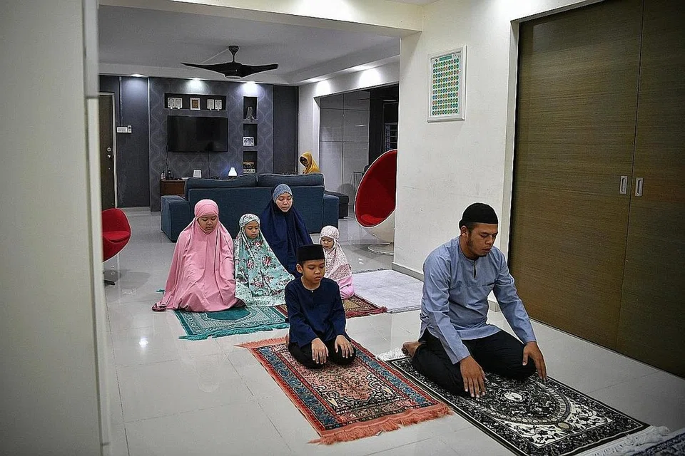HARI KEMENANGAN: Walaupun sambutan Hari Raya tahun ini tidak seperti tahun-tahun lalu, ia tidak pula menghalang kita meraikannya dengan cara yang terbaik. - Foto hiasan