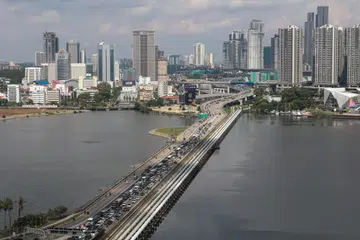 Zon Ekonomi Khas Johor-Singapura mungkin menarik rantaian bekalan yang beralih tempat ekoran ketegangan perdagangan Amerika Syarikat-China, kata Maybank.