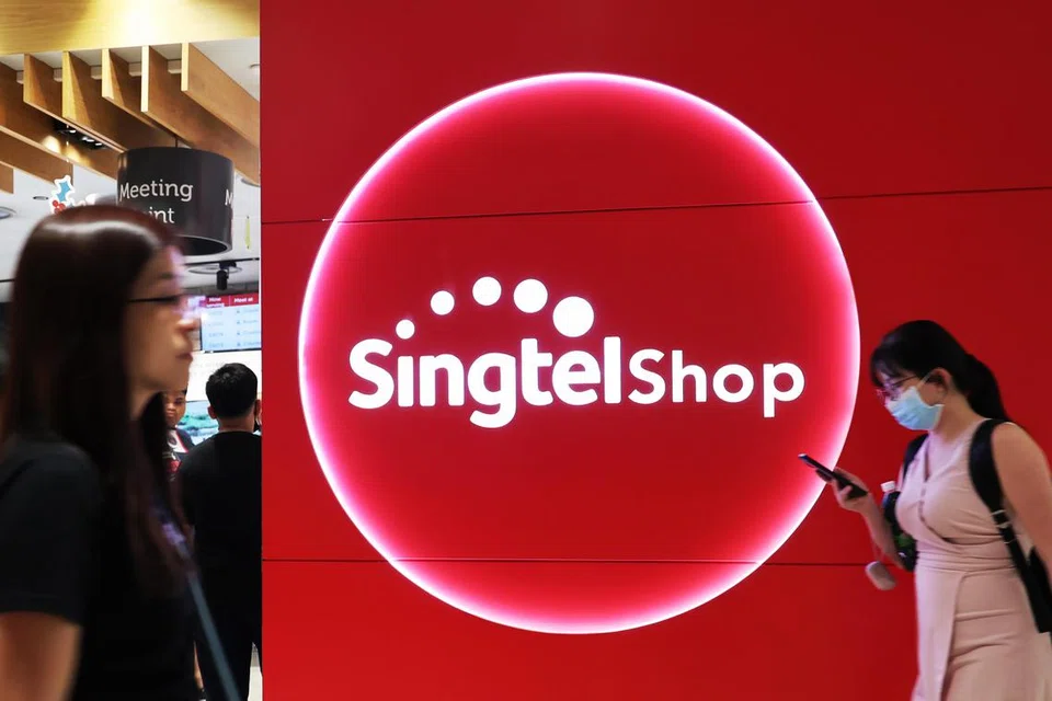 Keuntungan bersih asas Singtel naik 21.6 peratus kepada $680 juta berbanding $559 juta, dan meningkat 22.7 peratus.