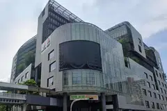 LUASKAN NIAGA: Sebuah syarikat dana yang diuruskan oleh Keppel telah memperoleh Wevolve - sebuah syarikat yang memiliki komponen pejabat dan runcit Wilkie Edge. Komponen itu secara kolektif mengisi ruang lapan tingkat, terdiri daripada enam tingkat pejabat dan dua tingkat runcit.