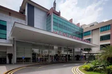 Hospital Mount Alvernia adalah satu-satunya hospital swasta bukan berasaskan keuntungan di Singapura ketika ini.