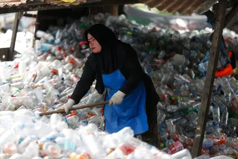 Indonesia, bahan api, tambang penerbangan, konflik AS-Iran