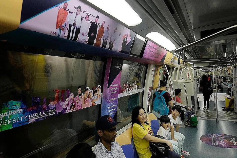 KERETA API HARMONI: Orang ramai akan disambut dengan mesej keharmonian kaum dan agama apabila mereka menaiki kereta api tertentu di Laluan Timur Laut (NEL). - Foto ZAOBAO