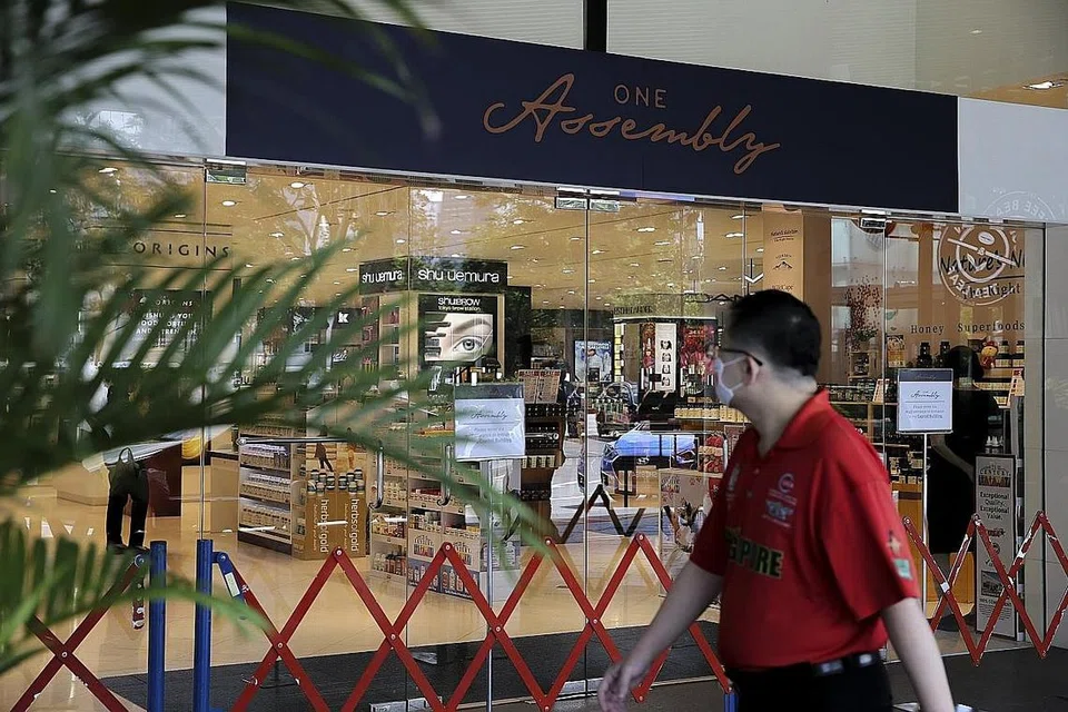 BUKA KEDAI: One Assembly merupakan sebuah gedung yang diusahakan bersama BHG Singapore dan Raffles City Singapore. Ia mengisi ruang tingkat satu dan dua pusat beli-belah itu. - Foto BH oleh YONG LI XUAN