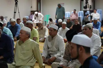 Masjid Alkaff Kampung Melayu sedang menjalankan kerja peningkatan bagi memastikan kemudahan dan persekitarannya selesa, mesra jemaah serta sesuai untuk kegiatan agama dan kemasyarakatan. 