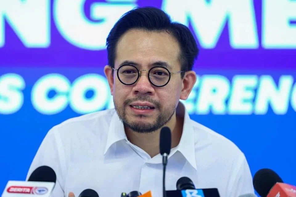 Menteri Sumber Manusia Malaysia, Encik Steven Sim.