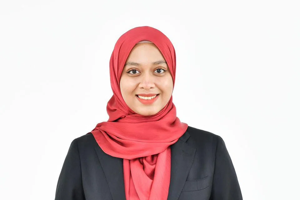 MAHU PENTADBIRAN CEKAP: Fatin Amirah Mohd Hisham berharap pentadbiran kerajaan negeri lebih cekap dan mengutamakan kebajikan rakyat. 