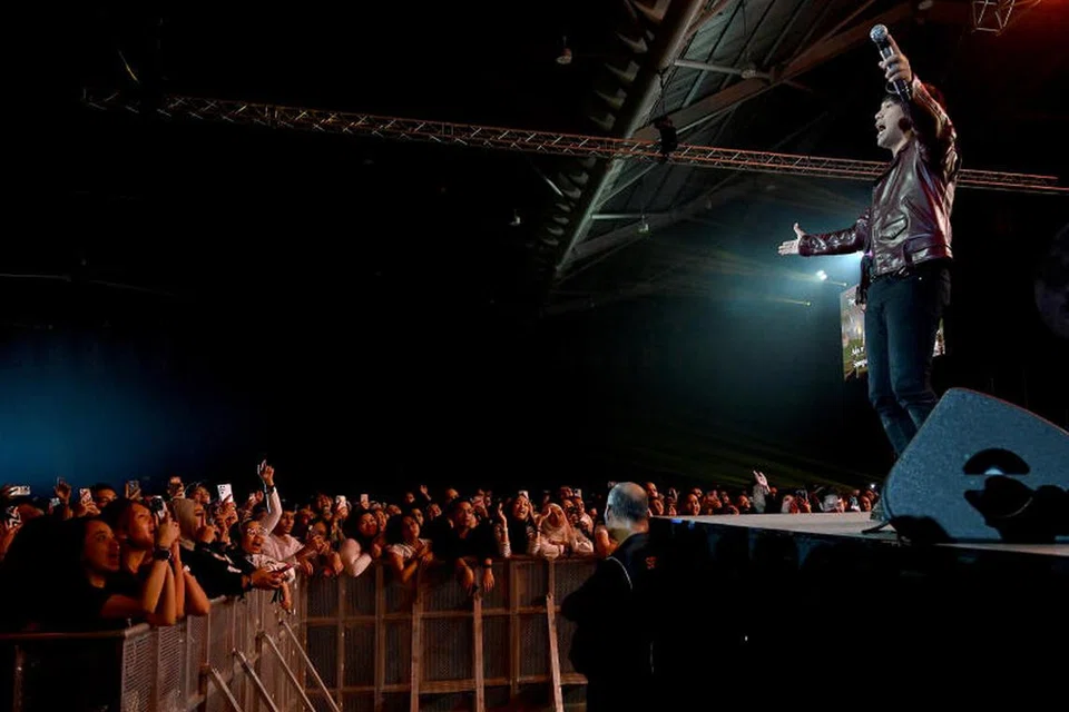 PALING SENDU: D’Masiv terkenal dengan lagu hit mereka yang sendu seperti ‘Rindu Setengah Mati’ dan ‘Cinta Ini Membunuhku’.