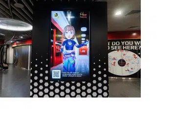 KHIDMAT CANGGIH: Pembantu maya oleh syarikat pemula tempatan BuzzAR menyediakan panduan beli-belah kepada pelanggan di Hive 2.0. 