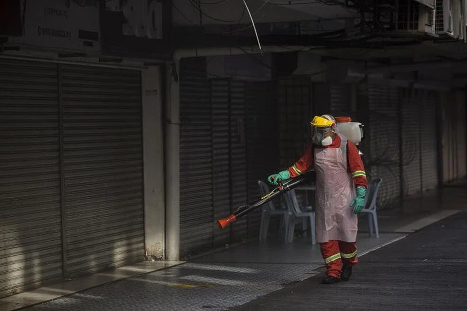 Sekitar lima peratus pesakit Covid-19 di Malaysia mengalami sesak nafas dan memerlukan alat bantuan pernafasan.