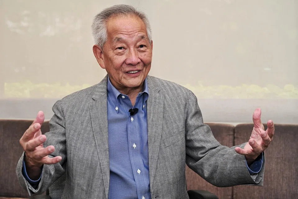 DEKATI GOLONGAN SUSAH: Jika dipilih sebagai Presiden, mantan ketua pegawai pelaburan GIC, Encik Ng Kok Song, 75 tahun, berharap dapat membina usaha peribadinya untuk membantu masyarakat yang kurang diberi perhatian.