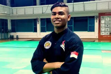 HARAPAN EMAS: Sasaran memenangi pingat emas acara silat terletak di bahu juara dunia muda, Syeik Farhan Syeik Alau'ddin (atas) ; dan juara Sukan SEA Myanmar, Muhammad Nur Alfian Jumaen . - Foto fail