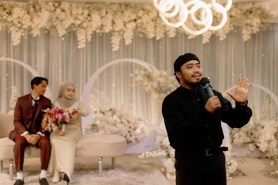 Ustaz Abdullah Ahmad, pengacara, majlis perkahwinan