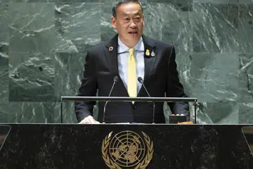 TARIK PELABUR: Perdana Menteri Thailand, Encik Srettha Thavisin berucap di Perhimpunan Agung Pertubuhan Bangsa-Bangsa Bersatu (PBB) di New York pada Jumaat lalu.