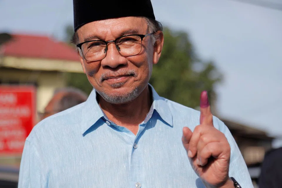 Perdana Menteri Malaysia, Datuk Seri Anwar Ibrahim dalam tweet pertamanya sejurus selepas mengangkat sumpah di Istana Negara.