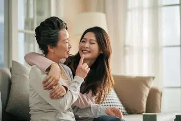 Pakar dari Hospital Wanita dan Kanak-kanak KK (KKH) akan membincangkan cara menjaga kesihatan diri semasa melalui peralihan putus haid menerusi, Forum Awam Kesihatan Wanita 2024: Menopaus-Era Kebebasan pada 12 Oktober 2024.