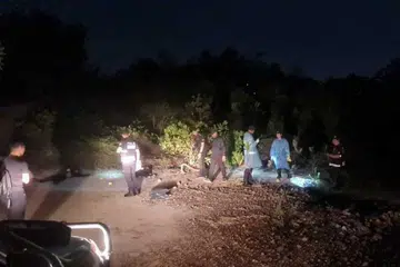 Polis menembak mati tiga penjenayah warga asing yang dikategorikan sebagai ganas dan berbahaya di Desa Vista, Sepang, Selangor pada awal pagi 14 Mac. 