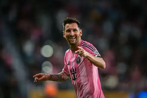 Bekas pemain Barcelona, Lionel Messi, kini bermain untuk Inter Miami.