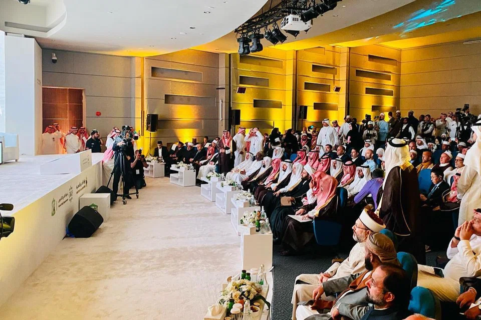 Sebagai Ketua Rombongan haji bagi 2024, Dr Maliki hadir untuk Simposium Haji Perdana di ibu pejabat Dewan Makkah.