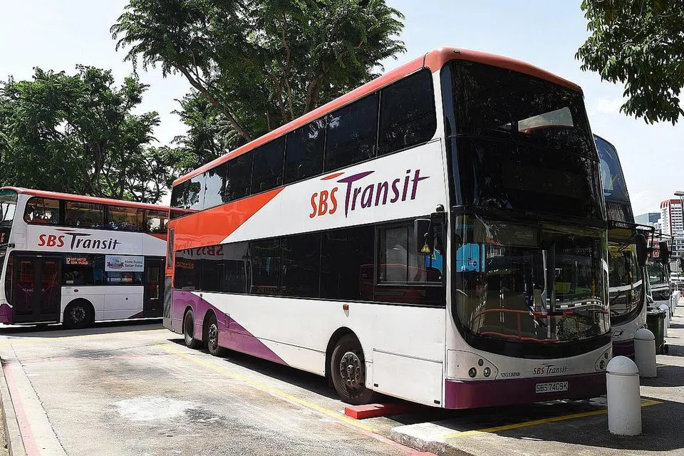 TIDAK LANGGAR AKTA PEKERJAAN: Menurut Presiden Mahkamah Timbang Tara Perusahaan (IAC), perjanjian kolektif (CA) SBS Transit telah dipatuhi, menurut kontrak pekerjaan sampel, jadual sampel dan pengiraan gaji yang dihantar SBS Transit. - Foto fail
