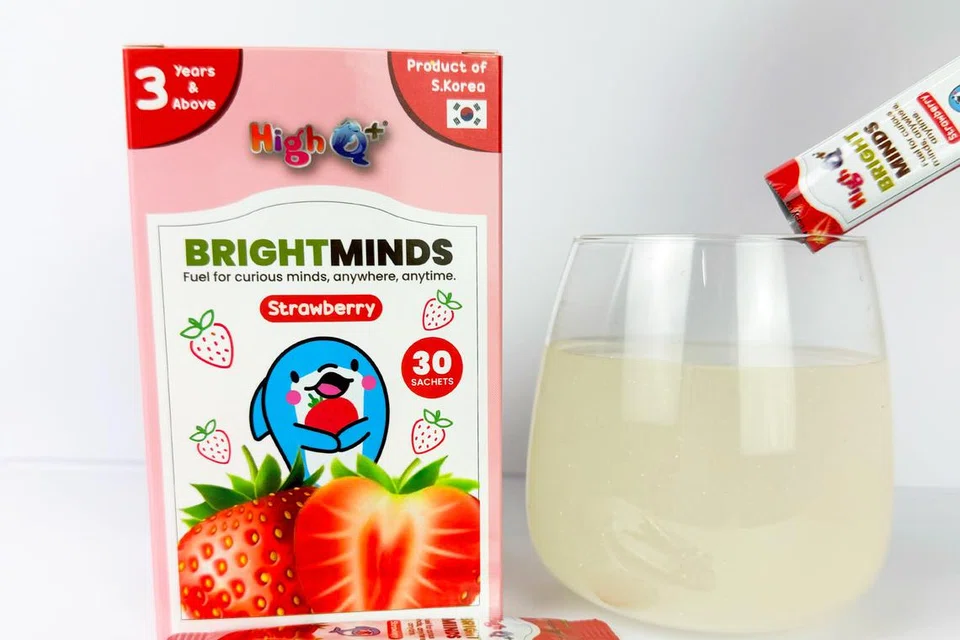 Suplemen ‘High Q+ BrightMinds’ daripada Herbal Pharm bukan sahaja lazat, bahkan diyakini dapat menyokong minda si kecil yang sedang berkembang. Ia sesuai untuk kanak-kanak berusia tiga tahun ke atas.