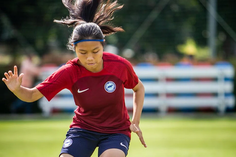 TERUJA: Irsalina Irwan adalah salah seorang penerima Biasiswa Luar Negara Unleash the Roar! (UTR!) dan akan menyertai Akademi IMG di Florida, Amerika Syarikat. 