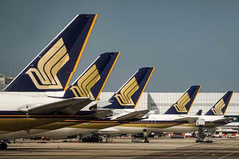 SIA juga akan menambah bilangan penerbangan mingguan ke Lapangan Terbang Antarabangsa Capital, Beijing, daripada 18 kepada 21 penerbangan, mulai 5 Ogos.