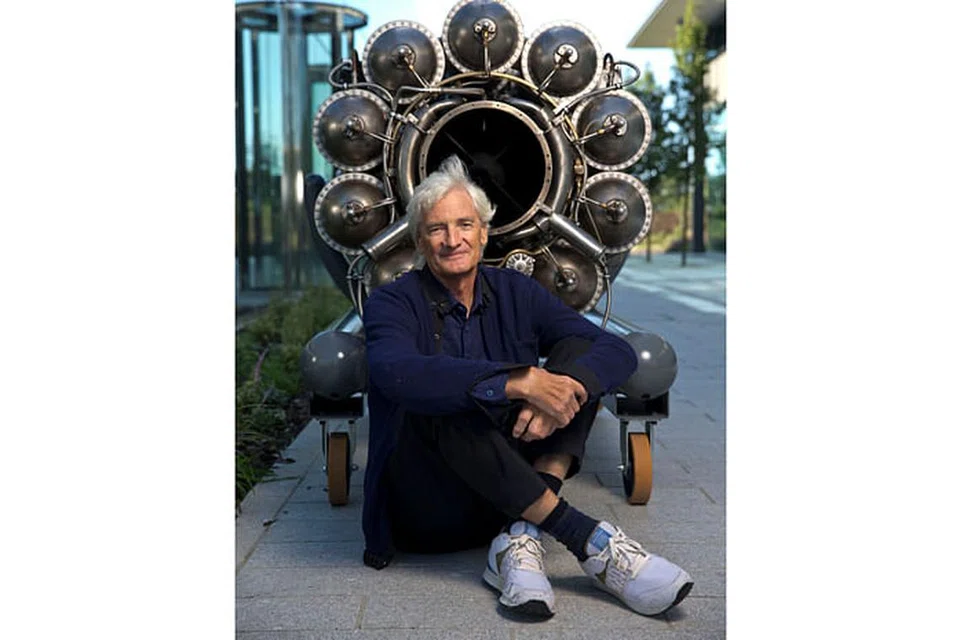 BUAT PILIHAN: Pengasas syarikat Dyson, Sir James Dyson, berkata Singapura dipilih sebagai lokasi kilang kereta elektrik yang baru kerana kepakaran Singapura dalam perkilangan lanjutan, ketersambungan global dan serantau serta mutu saintis penyelidik dan jurutera. - Foto DYSON