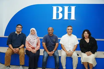 Pengasas PropNex, Encik Ismail Gafoor (tengah) melawat pejabat BH pada 4 Oktober. Bersamanya ialah (dari kiri) Editor Berita, Encik Nazri Hadi Saparin; Editor Audiens dan Perkembangan BH, Cik Norhaiza Hashim; Editor BH, Encik Nazry Mokhtar dan Penolong Pengarah, Komunikasi Korporat dan Pembangunan Perniagaan PropNex, Cik Fazilla Nordin.