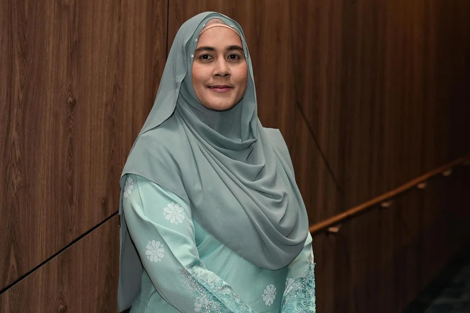 Pegawai penjara dan Relawan M Kuasa Tiga (M³) @Tampines, Cik Norsharifah Omar, berkata inspirasi bagi kerjayanya adalah susulan interaksi dengan budak 10 tahun semasa beliau menjadi sukarelawan lebih 25 tahun lalu.